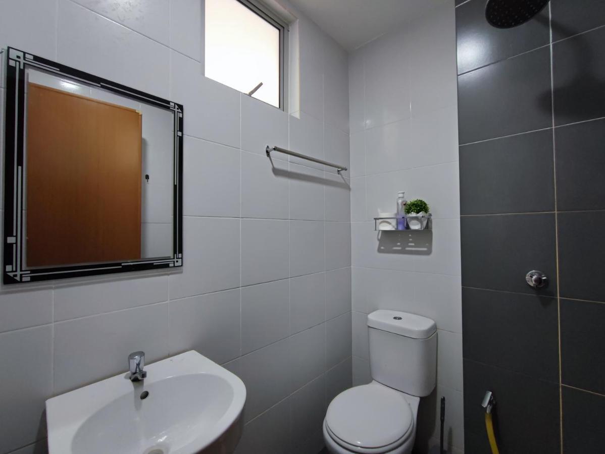 Homestay Semenyih 3 Bedroom Apartment By Kasyaf Extérieur photo