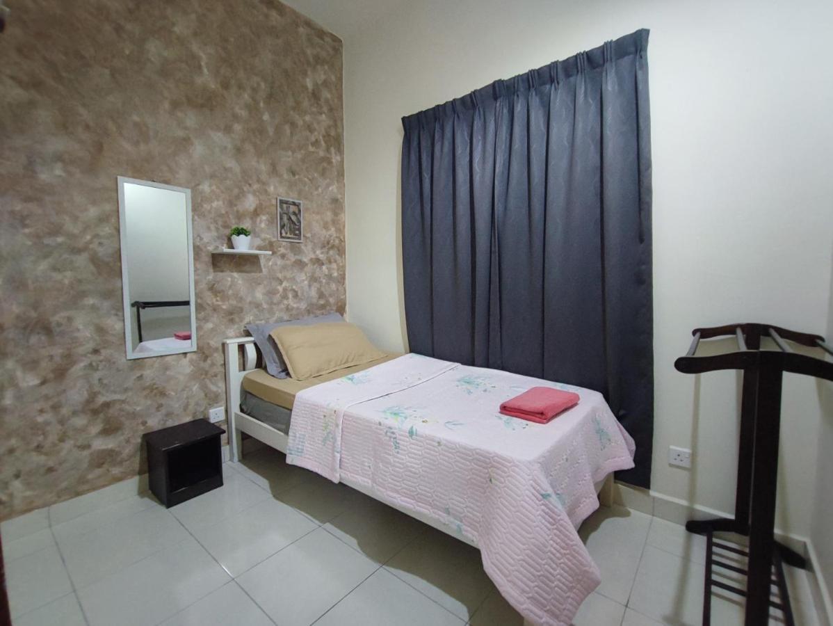 Homestay Semenyih 3 Bedroom Apartment By Kasyaf Extérieur photo
