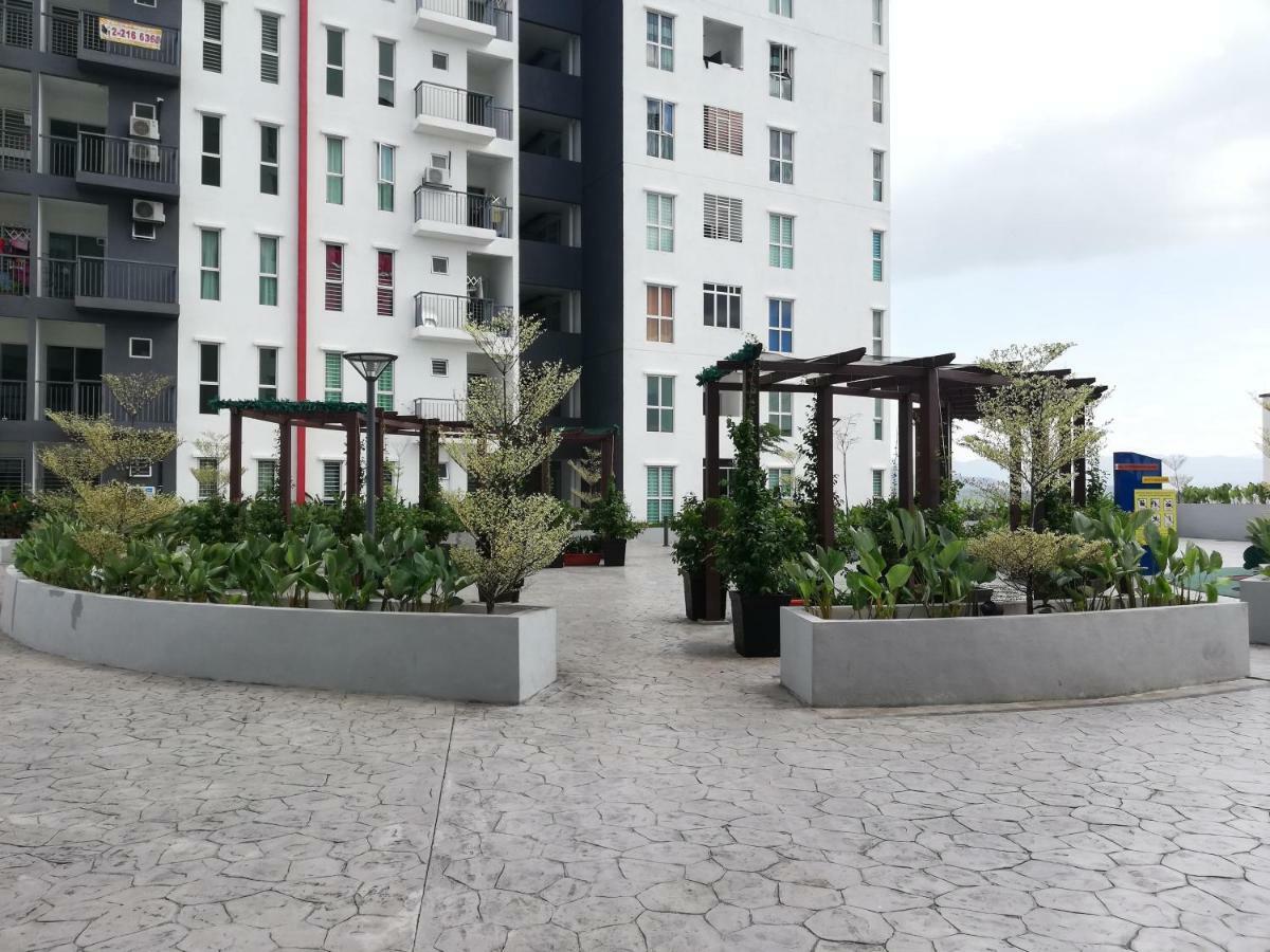Homestay Semenyih 3 Bedroom Apartment By Kasyaf Extérieur photo